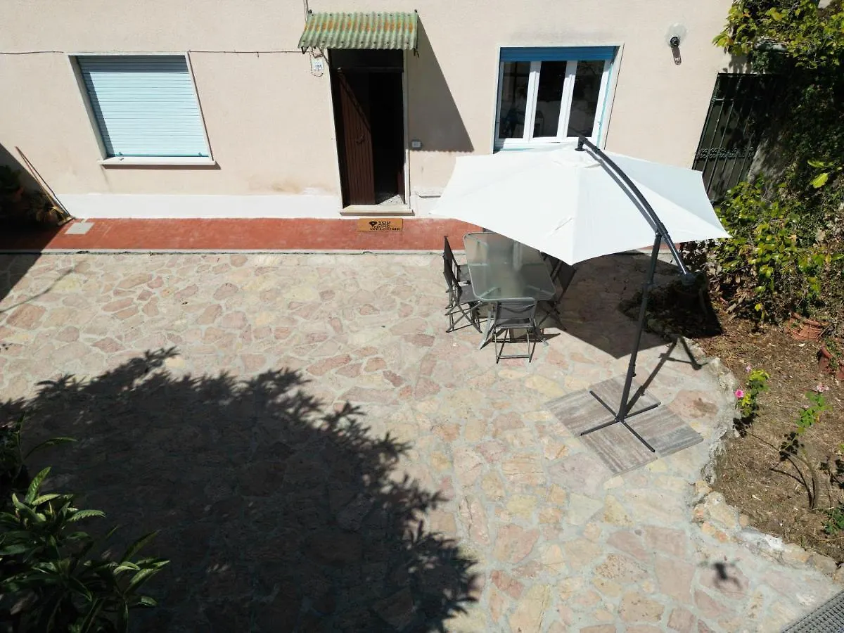 Il Giardino Delle Cycas Lägenhet Romito Magra 0*,  Italien